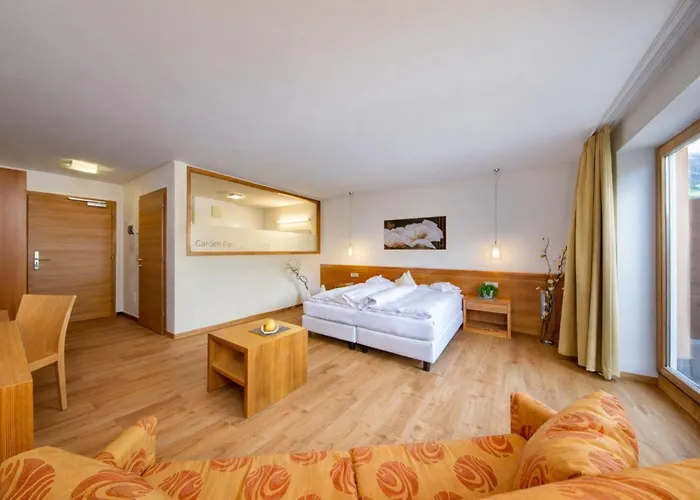 Garden Park Hotel